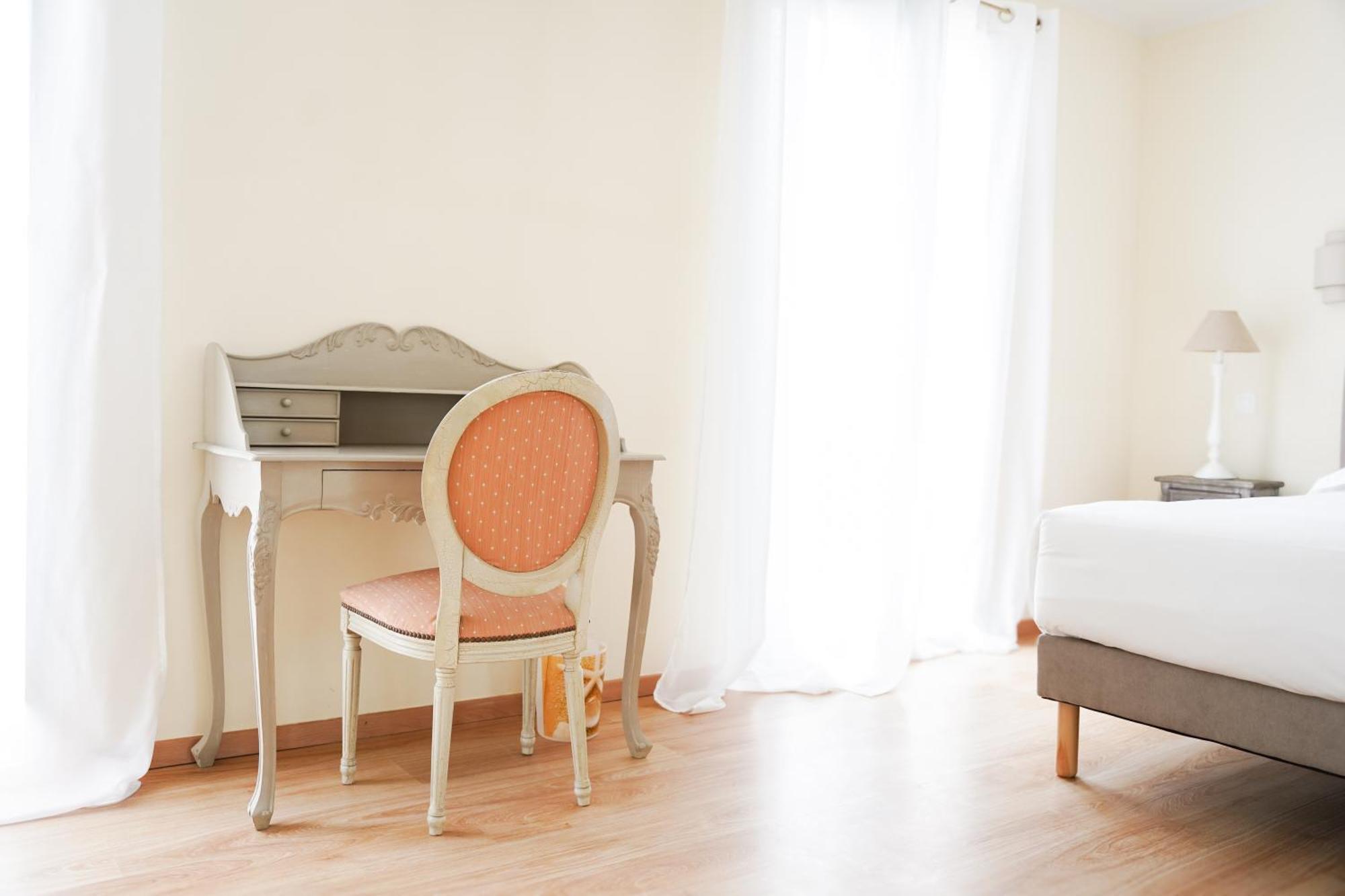 Castellu Hotel ลูเชียนา ภายนอก รูปภาพ