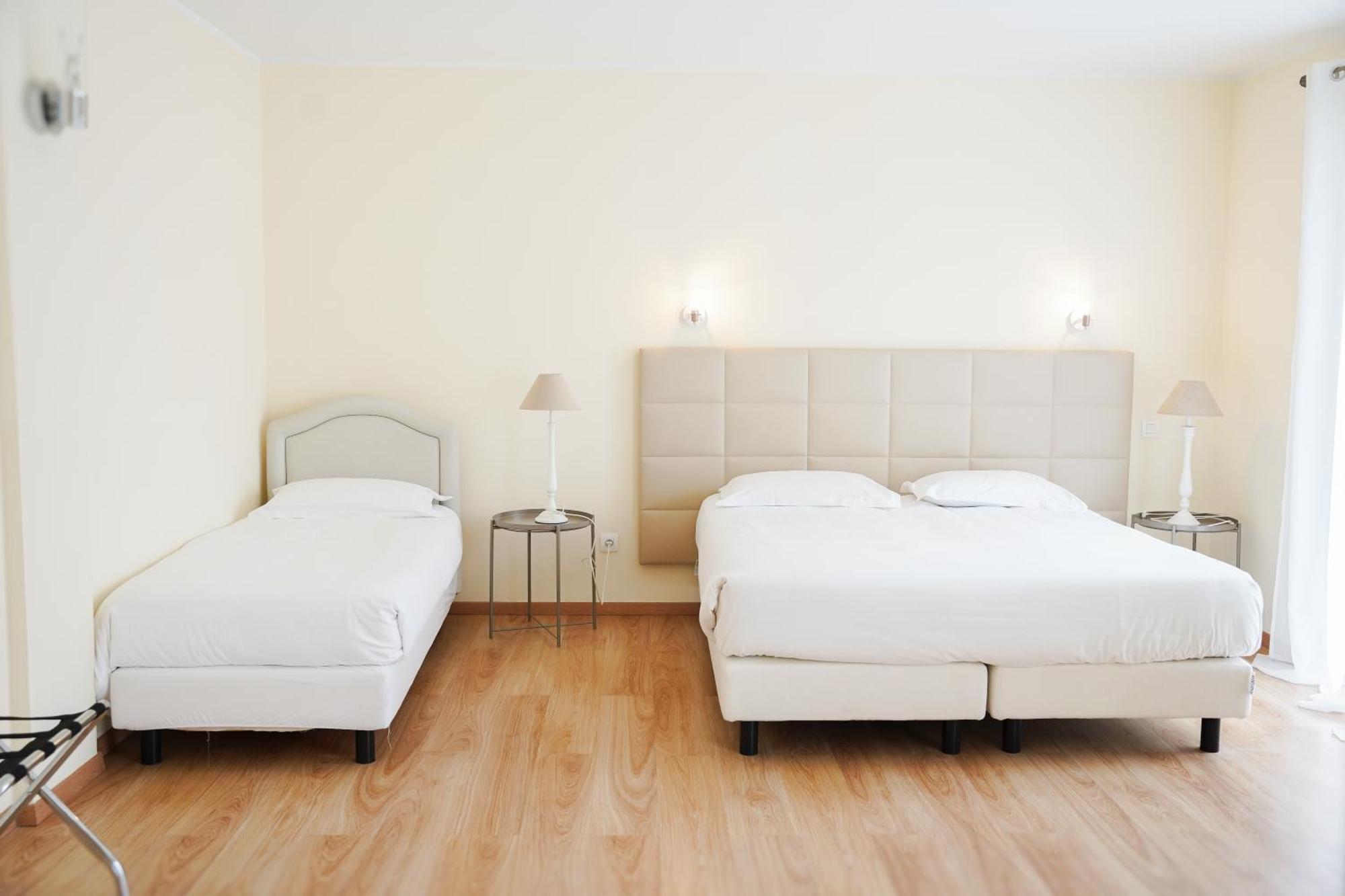 Castellu Hotel ลูเชียนา ภายนอก รูปภาพ