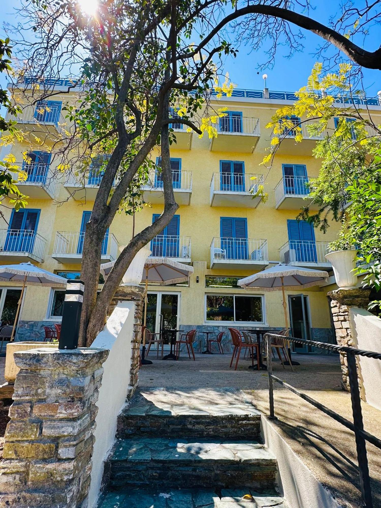 Castellu Hotel ลูเชียนา ภายนอก รูปภาพ