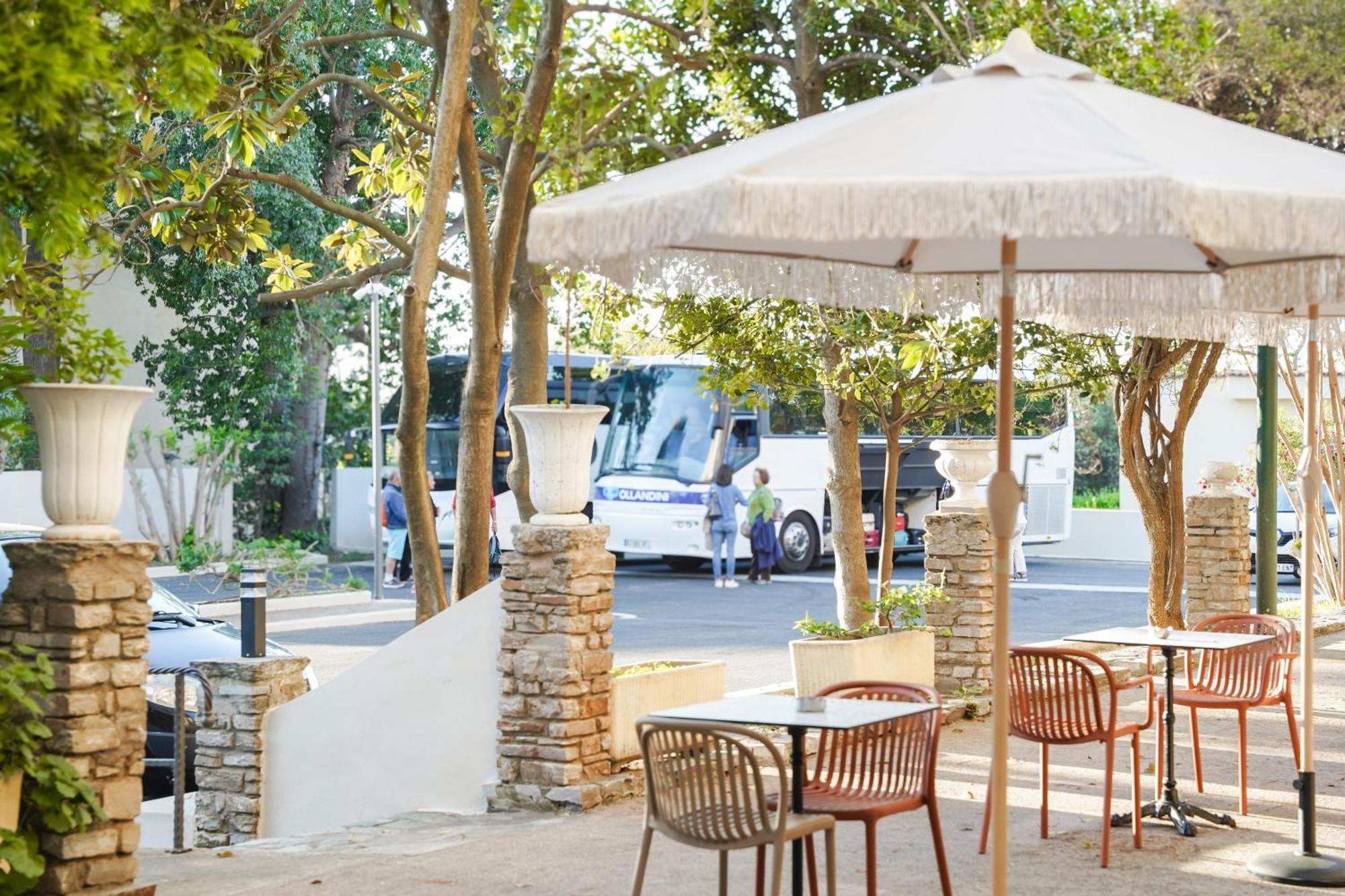Castellu Hotel ลูเชียนา ภายนอก รูปภาพ