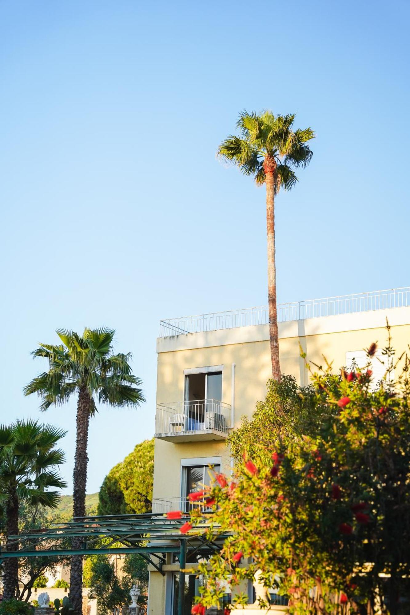 Castellu Hotel ลูเชียนา ภายนอก รูปภาพ